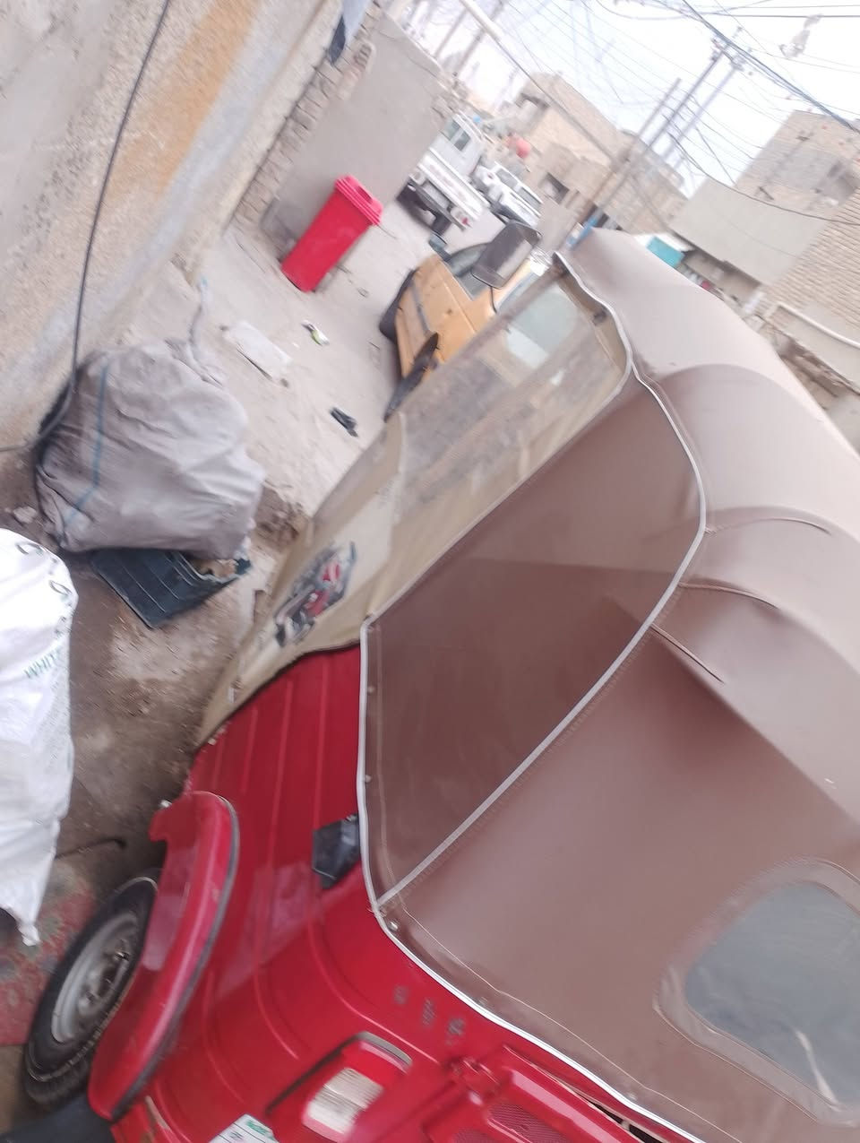 سلام عليكم ورحمه الله وبركاته تكتك موديل 18راقم بغداد مدينت لصدر لسعر 5وبيهة مجال خابر. وتدالل ***********
