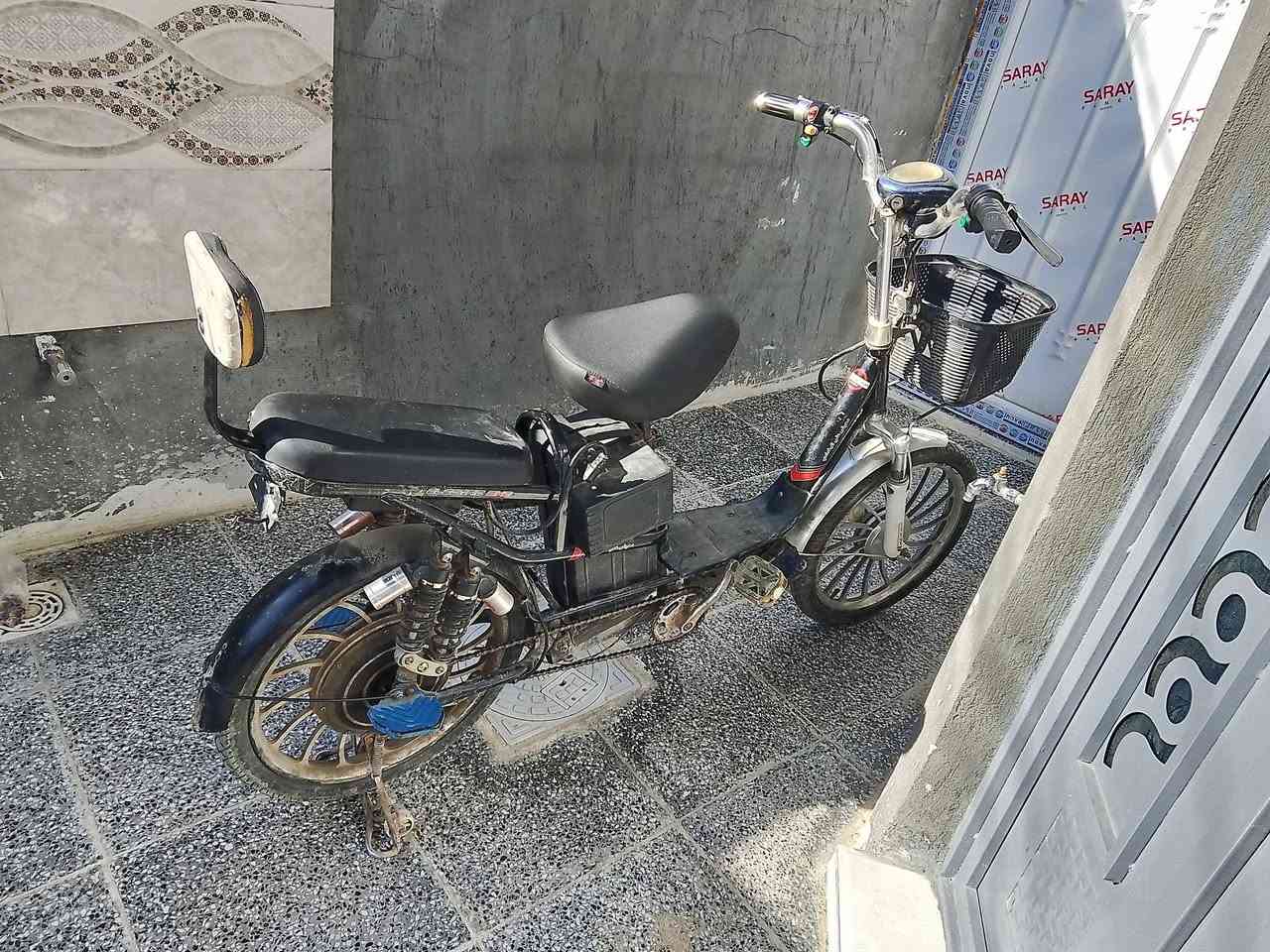 للبيع سعر الواحد 275 وبيه مجال اربع بطاريات يقرن 10,5 عشرة ونص جدد
***********
