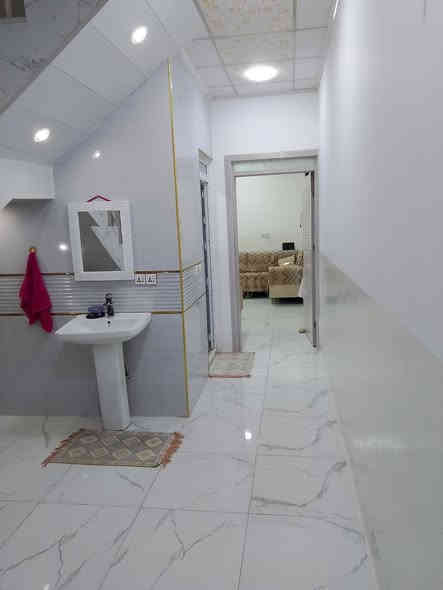 بيت للبيع توله فروش مجمع حجي حازم مساحه100متر بناء حديث طابقين نوع العقار (طابو زراعي) عدد غرف نوم3
+استقبال
مطبخ حمام صحيات السعر 65مليون وبي مجال رقم الهاتف***********
