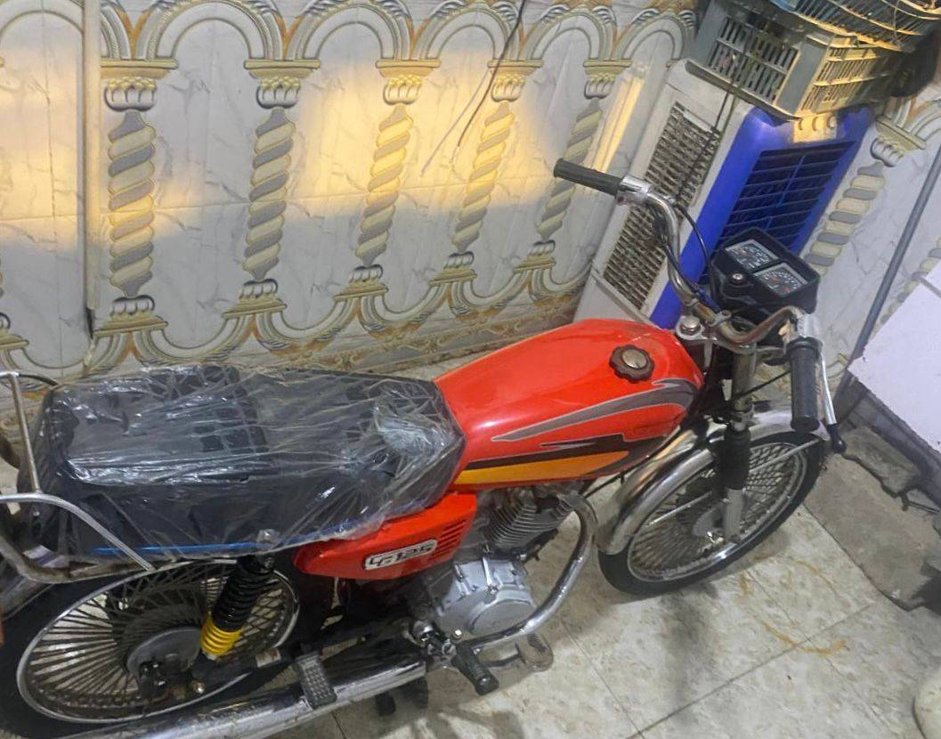 السلام عليكم لبيع إيراني مكينه مفتوحه بس ناعمه ناعمه كلش دراجه أدوات مكفوله من سرقه مكاني البصره 5ميل رقم الهاتف 
***********
