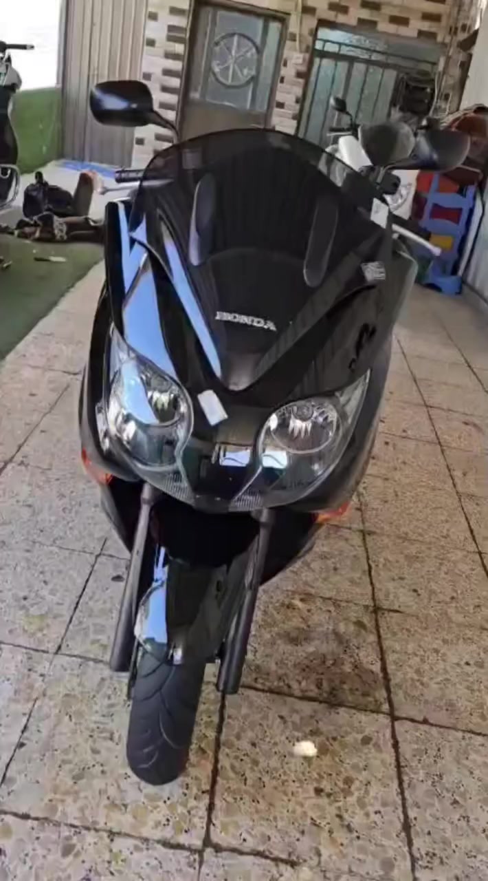 #تـــحفــه_فــنـيـه #رمبه_وكاله
ياالله فورزه MF صفر 10 فول مواصفات   جديده لوك نظافه 💯 بل 💯 اسود ملكي فول  المواصفات  

7 كير 4 تحويلات 

مسجل راديو 📻 بلاد 

نظام سبورت +اوتمواتيك 

تحكم ستيرن

اوكس موبايل 📱  

بصمه +سويج طوارئ 

سايد بريك +ستاند حساس 

المسافه المقطوعه 23 الف  حقيقي 

الدراجه بحالة الوكاله الجناي يتصل  ويدلل مكاني  بغداد  رقم 📱 *********** 

ملاحظه توصيل محافظات موجود الشماليه والجنوبيه اخوكم حسام فورزه 🇮🇶
