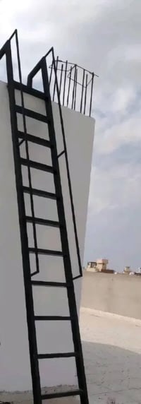 حداد لحام مصري متواجد بالكراده داخل اللي يريد   شغل انا خادم  تحياتي ل...
