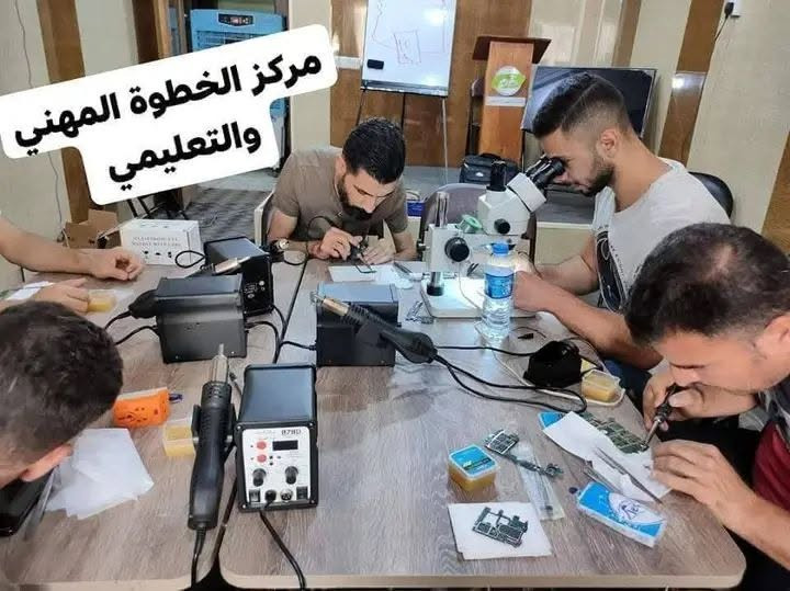 �🔥 دورة صيانة موبايل 🔥🔥
السعر نارر عرض الاشتراك لأاول مرة ولفتره محدودة والمقاعد أيضآ قليله جدا 

💥 فقط ١٠٠ ألف 💥
⏰ عرض ولمدة محدودة ⏰

📱📱 #صيانة_الموبايل 📱📱
لكافة أنواع الأجهزة 👍👍👍

🔧 تتضمن الدورة:
1️⃣ كشف جميع أنواع الأعطال الداخلية وغيرها
2️⃣ العمل على الملتيميتر (الأموميتر)
3️⃣ التدريب على الباور سبلاي
4️⃣ طرق تبديل الشاشات
5️⃣ فك وتبديل البطاريات
6️⃣ صيانة الكاميرات وتبديلها
7️⃣ تبديل قواعد الشحن لكافة الأجهزة
8️⃣ اكتشاف عيوب الأجهزة المستمرة
9️⃣ تعليم الصيانة باستخدام المجهر

📲 آيفون – هواوي – ريدمي – ريلمي – وجميع الهواتف الأخرى

✅ التطبيق عملي بالكامل وبيدك تشتغل

📌 ملاحظة:
يوجد صيانة لكافة الأجهزة داخل المركز

📍 العنوان:
النبي يونس – تقاطع النبي يونس
فوق حجامة أبو يحيى
قرب إعلانات بديع

الارقام 📞؛
***********
***********

