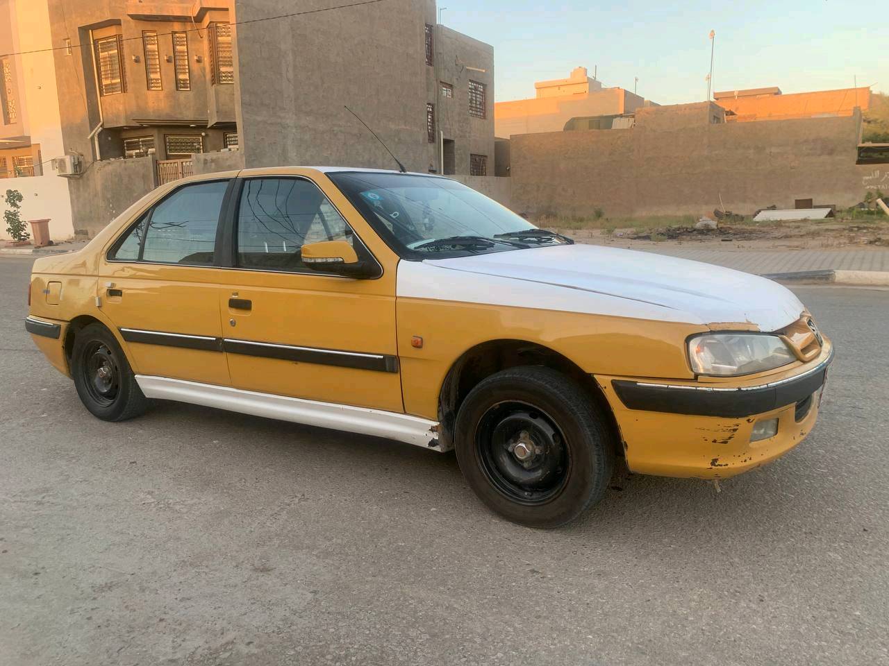 بيجو بارص موديل15 رقم بغداد تخم تاير +تدفئه تبريد كهربائيات كلها شغاله +كبات ستييل 
السعر 40 وبيها مجال مكان السياره كربلاء /الحسينيه