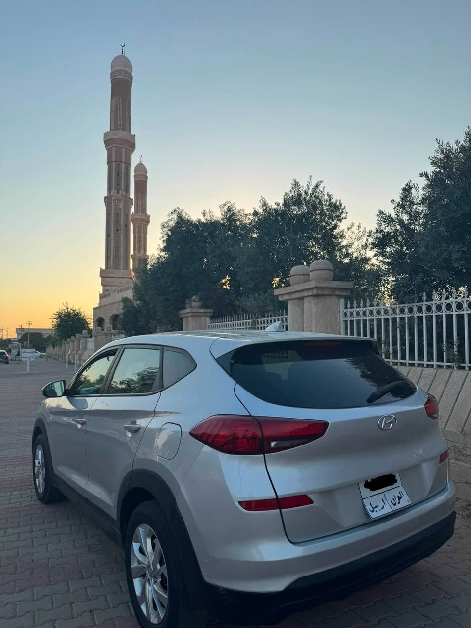 Houndai tucson 2019 بێ داخلی بێ ئێرباگ 
بۆنیدی سبوغە لەگەر قەپاغ سندوقی بێ داخلی بێ ئێرباگ گێر و مەکینەی بە شەرتە سەیارەکە لەگەڵ کارەبایاتی سەیارەکە تحویل و غەرامەی بە شەرتە برێک ئۆتۆیە ئۆتۆ هۆلدە ٣ مۆدە دەبڵ گێرە پارک ئۆتۆیە فولل فوللە تەنها سلایت نیە مەکینە ٢.٠ تەبیحیە سەیارەکە ناو زەردە
سحری ١٣٨ وەرەقە و مەجالێ زۆر کەم
***********
*********** أربيل, العراق

