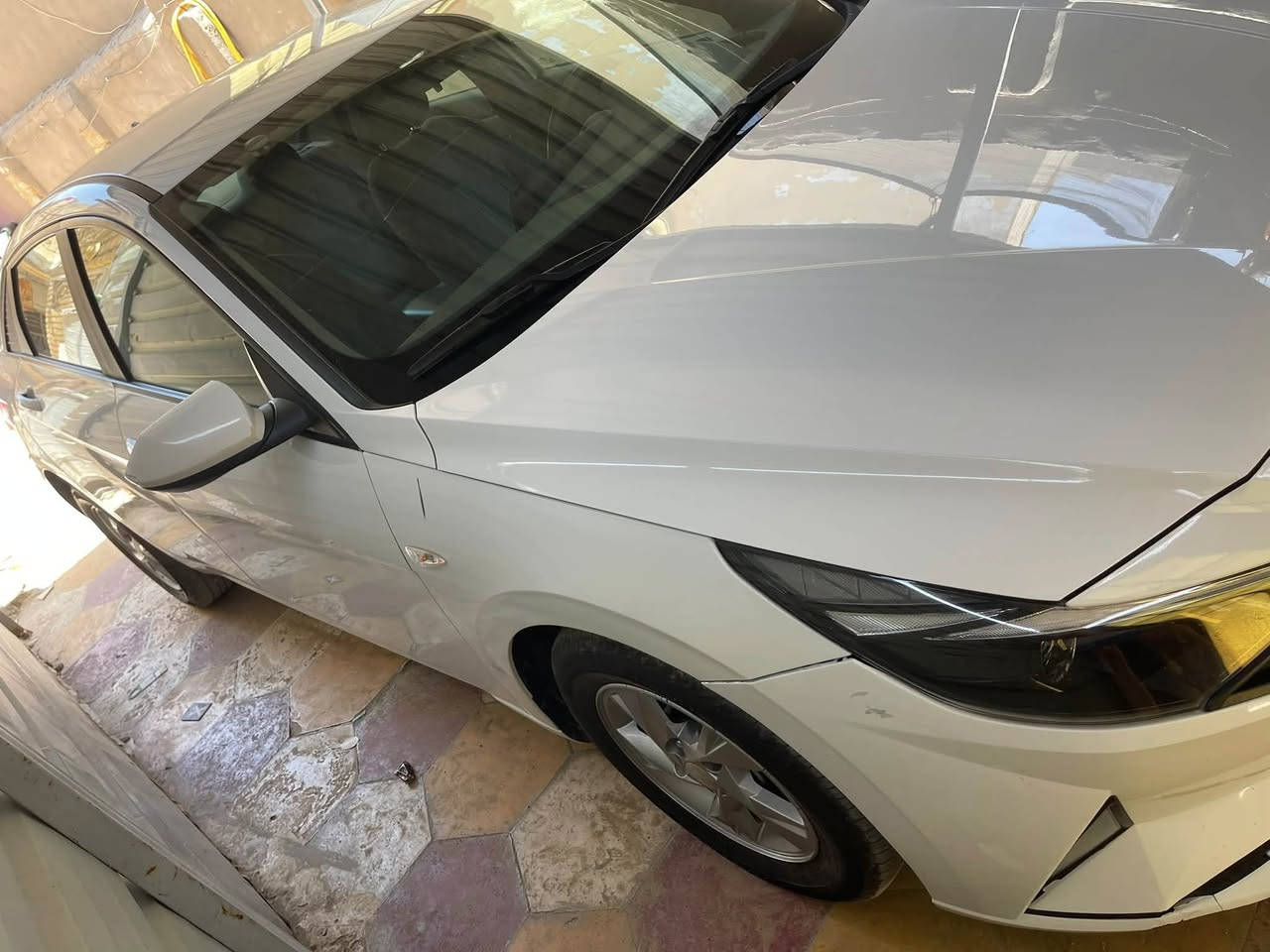سلام عليكم 
النترا موديل 22 خليجي محرك 1600 
بيه قطعتين صبغ الجاملغ الامامي والايمن والباب الايمن شي قليل رش صبغ
رقم سليمانيه السونار موجود السعر 130 وبيه مجال
***********
