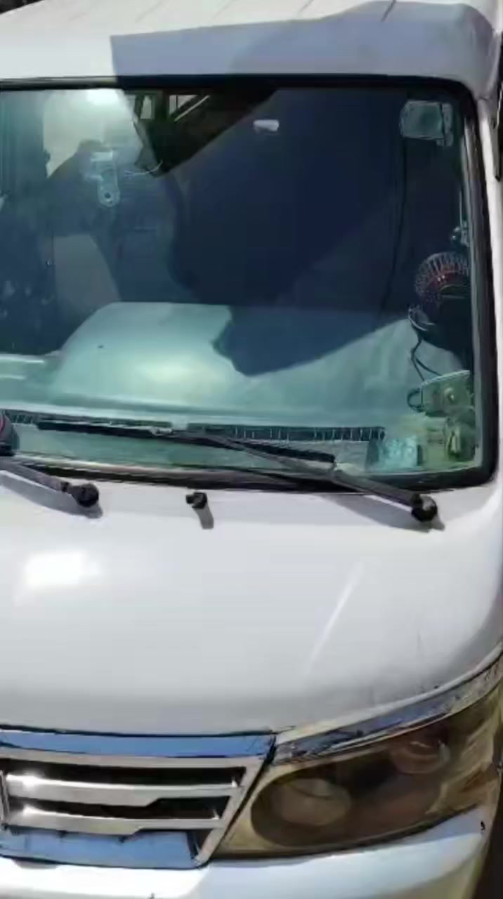 ⛔ ملاحضه: بيع فقط لايوجد مراوس 

سلام عليكم كيا جنبي 2010 سياره بسمي مكينه وكير وتخم تاير صدر امامي خلفي كله جديد سياره بطنها دوشمتها نضيفه  كشن قلاب كوستر مكينه ونجي 6 الحديث مجول بس الاكسل بي ونه بسيطه باقي السياره مكفوله السعر 65 وبيه مجال قليل  العنوان بغداد حي اور ام الكبر والغزلان ه‍ ***********
