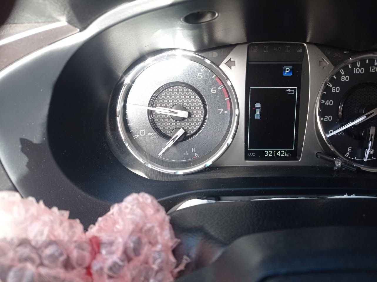 السلام عليكم سياره للبيع السياره كفالة الموديل أربعة وعشرين سياره فول البكان بصره ابو الخصيب بسبي***********
