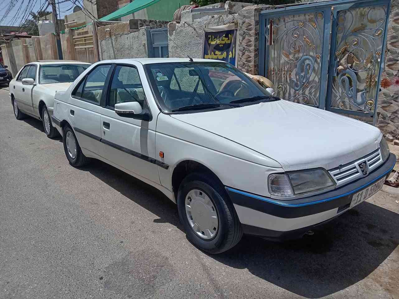 بيجو 405 للبيع موديل 2009 بأسمي رقم انكليزي بغداد العنوان النجف سعر 38 وبيهه مجال رقم ***********
