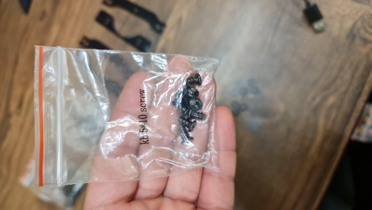 السلام عليكم متوفر مبرد مائي اصلي مستعمل قليل جداً اخو الجديد Liquid Freezer ll 240 
سعره 165 وبي مجال بسيط
متوفر توصيل لكل محافظات العراق ***********
