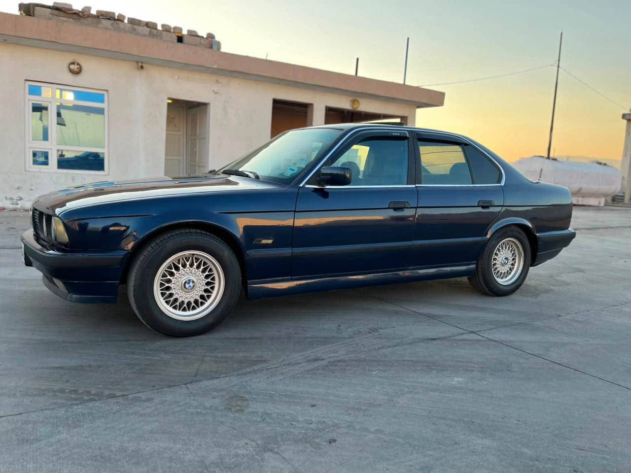 سلام عليكم 
لبيع bmw🔥
525ai
محرك مسكر✈️
سلايد
تبريد
كير اوتوماتيك
كشنات جلد
لون نيلي  
طخم حداديه جديد 
٤تايرات ويل خليه بل كارتون📦
كهربائي  كل شغال مابيها كلوب طافي 🥇
رقم دهوك دولي رقم سنويه جديد لحد ٢٠٣١🌎
تحويل وكاله نفس اليوم
صبغ عام جماليه بدون حادث دك جكوج مابيها

سعر53بيها مجال بسيط
وعليها غرامات تجاوز السرعه ٤٠٠الف بعد معامله تنزل سعر ✂️
مكان سيارة-شيخان_قريب موصل 📍

***********
***********
بيها واتساب📞 اكر, نينوى
