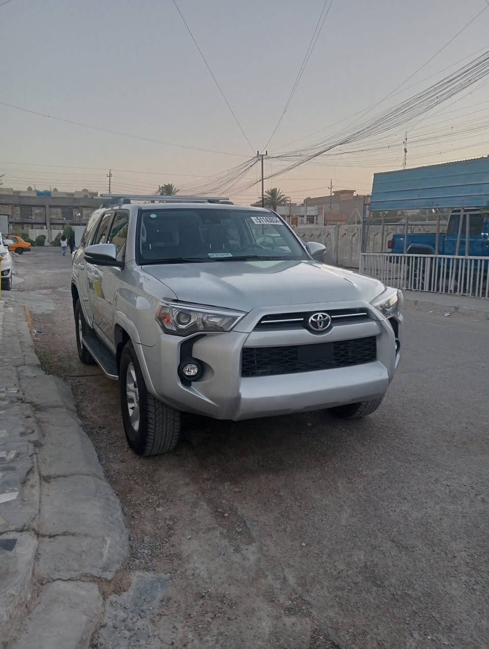 يالله .
فور رنر ٢٣ sr5 بريموم فول مواصفات عدا الكامره الامامية ماشيه فقط 22 الف ميل
فتحة سقف
رادارات خلفي وامامي
نقاط عمياء واشاير مري
توقف ذاتي 
كشنات جلد وتدفئة وتحكم دكمه
وبعد هواي مواصفات 
حادث امامي راجع بارد بدون شواصي ولا لغود وبدون صبغ ولا تبديل 
المكان بغداد 
السعر ٢٨ الف دولار بدون لوحات ومجال بسيط للشراي وفقط بيع ما اراوس
***********
