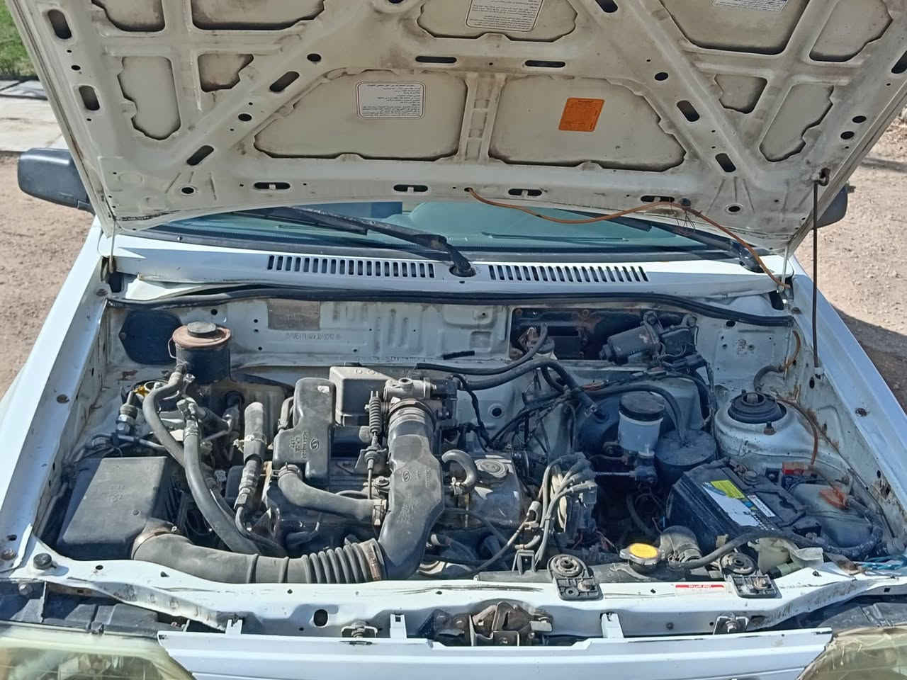 سلام عليكم سايبه البيع موديل 15 كير ومكينه كفاله حداديه كهربايات غرفه جاهزه تايرات جديده لاتبديل ولاضربه قويه سياره جاهزه  سنويه الل 27 سعر، 36وبيه مجال ***********
