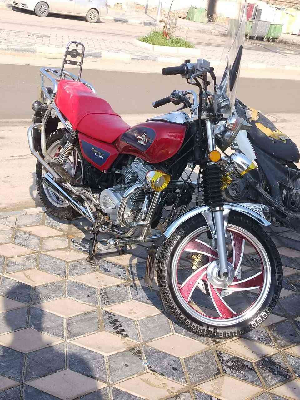 سلام عليكم دراجه جونده للبيع مديل 15رقم وسنويه لل28تنتهي الشراي بيه خير ويدلل مكاني السماوه (رميثه )هاذه رقمي ***********
