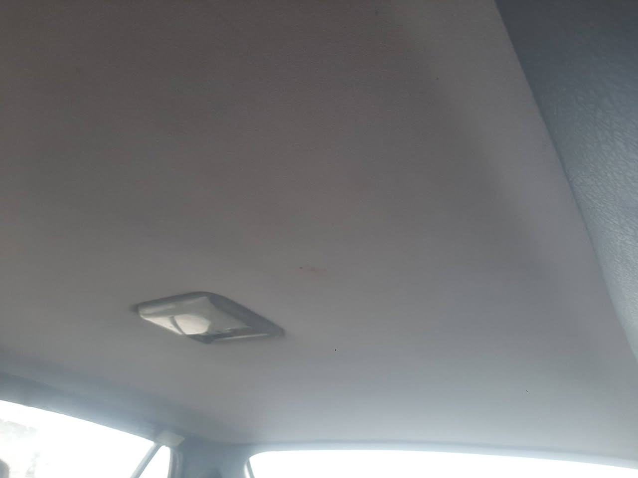 السلام عليكم  برنس للبيع موديل 95محرك مكفول كير اوتوماتيك كيرها بس البك يأخر الصبح شويه وترجع طبيعي  سنويه26بأسمي شخصيا رقم بغداد انكليزي  السعر 30وبيها مجال حك الجيه  طريق السريع قرب محطة جنة الفرات  للاستفسار الاتصال ***********. ***********
