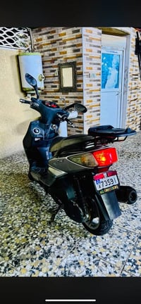 سكنس للبيع ياباني مكينه مكفوله بس عندك كفر بي شخط خفيف السعر ٨٠٠ وبيه ...