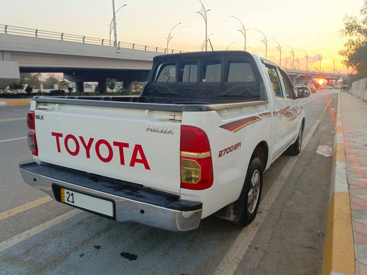 تويوتا هايلوكس 2014_مكفولة بدون صبغ فقط مكانين بارد
كير عادي_شركة جيهان_رقم سليمانية شرط التحويل
كير مكينه تبريد كله بشرط_سعر 208 وبي مجال
مكاني كركوك ***********
