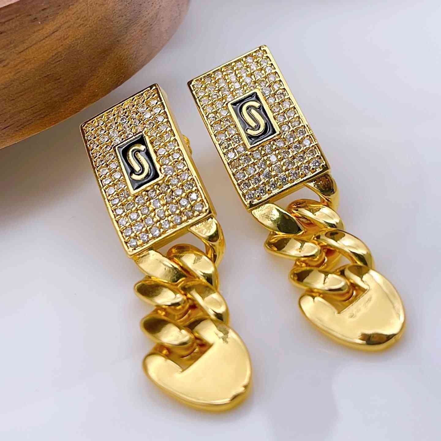 قنبله قنبله قنبله 💣بمناسبه راس سنه نعلن لكم جميع محافظات العراق 🫣توصيل صار4الف فقط 💪واذا تاخذين اكثر من 25الف يصير  مجانا 
وداخل كركوك 2الف فقط❤️الأحدث انواع اكسسوارات برازيلي 💪العنوان :كركوك راس جسر 🌹مجمع سوق الشعبي 🌹رقم محل 58🌺الحجز والاستفسار _يرجي تواصل معنا عبر 📱واتس اب 😍الرقم_***********او***********
