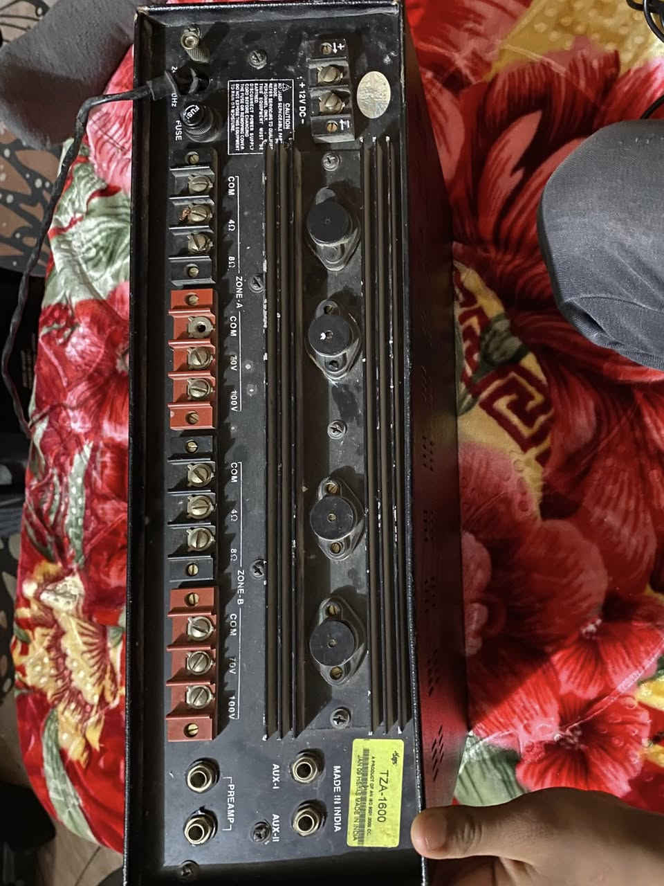 السلام عليكم خدام الامام الحسين جهاز للبيع مال جوامع او مواكب خدمي وبسعر مناسب الاستفسار ***********
