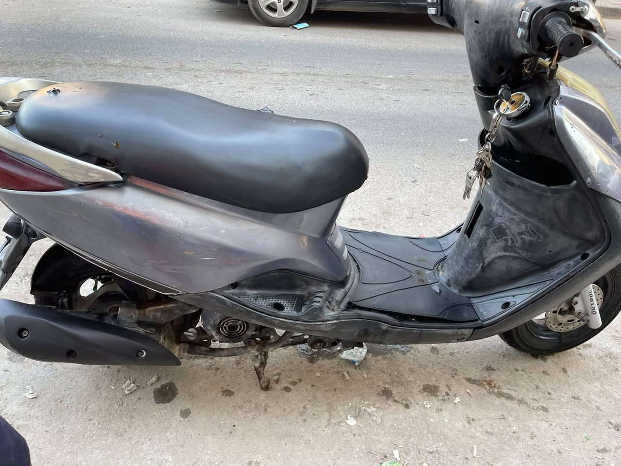 سلام عليكم درجة بريز درجة مكفوله كفاله عامه درجة مكينه ممفتوحه درجة كابريتر بلادي وكلشي شغال بيه كهربائيات كله شغاله والون مميز وشلعه ومعدل فول موصفات درجة حلوه وسعر 575 وبي مجال حك الجيه المكان بغداد حي الاعلام قرب تقاطع درويش رقمي *********** واتساب أومازنجر ملاحظه درجة احله من الصوره
