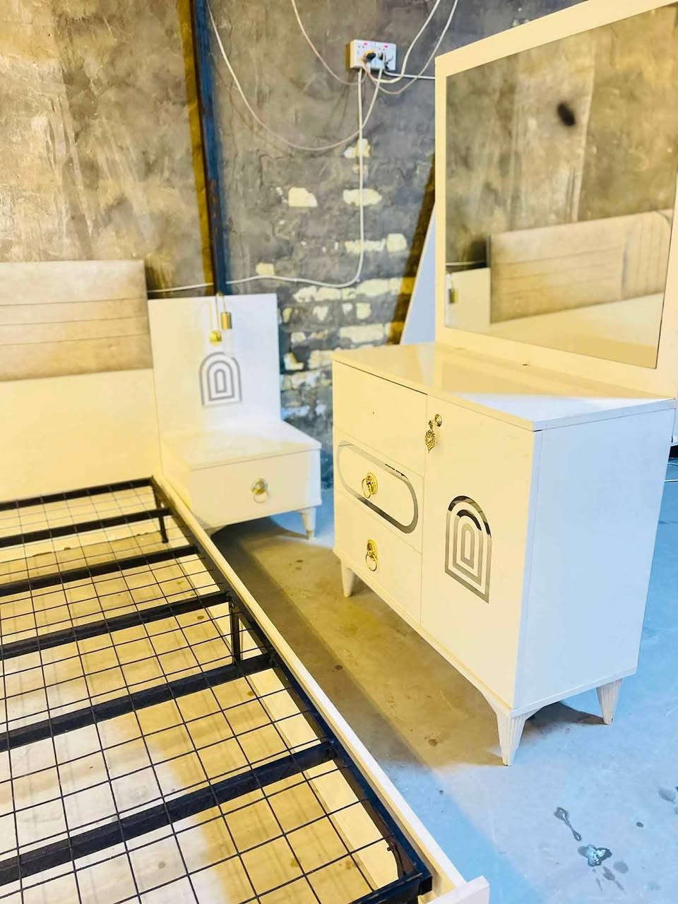 غرفه ترڪي مستخدم 🇹🇷
5قطع 
نضافه 90\💯
نضام ابواب 💢
السعر 450قفل 💸
سرير مخزن 🛌✨
مع شد🪛 ونقل 🚚  مجاني  داخل بغداد  محافظات بكروه


**إذا كنت صاحب هذا الإعلان وتريد حذفه لأي سبب، رجاءا أرسل رسالة إلى الدعم الفني**