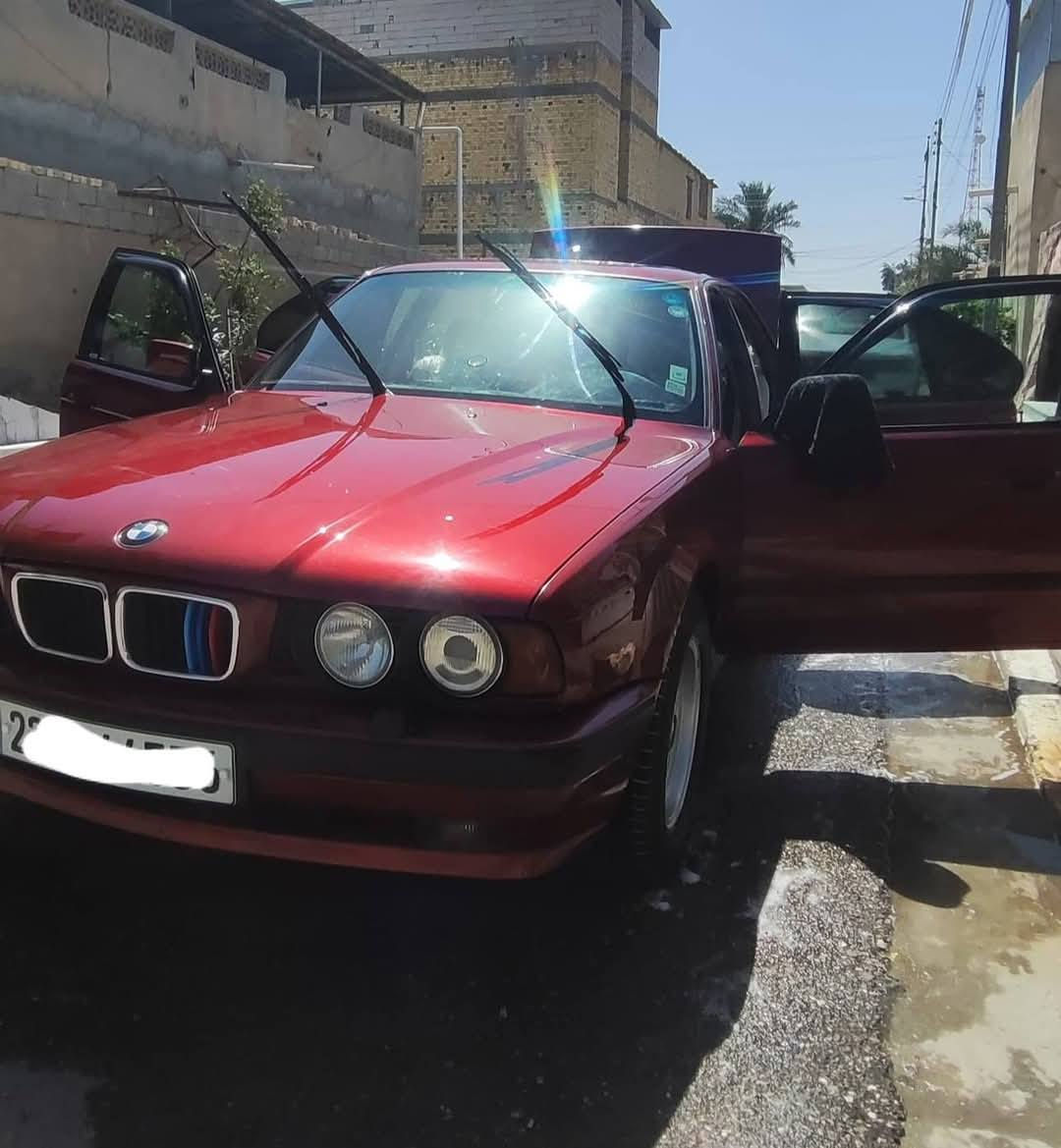 السلام عليكم
BMW E34  525  
 موديل 1994 مكينه مسكر فانوس  سياره جاهزه وبلاديه بدون صبغ ماعدا قماره اثر جراد رقم اربيل دولي تبريد شغال كهربائيات كله بلاديه  سعر 105 وبيه مجال  العنوان البصرة الهارثه
 للأستفسار :***********
