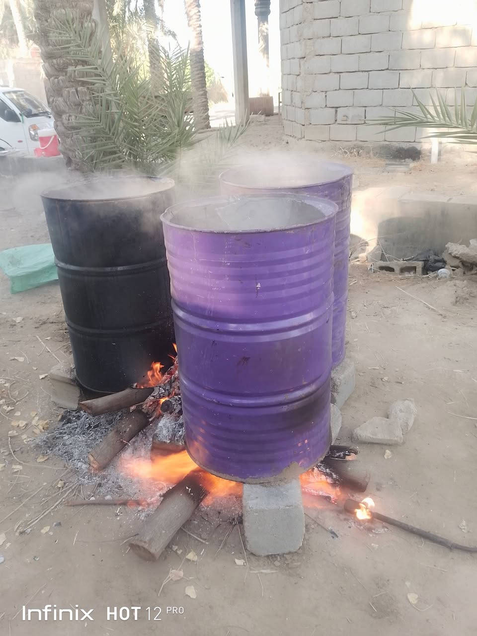 مستمرون في أعمالنا التطبيك كافه السطوح شتايگر وزفت وبكافة العوازل التواصل علا الرقم ***********
