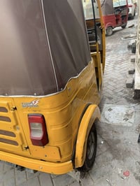 تكتك البيع موديل 2019 رقم وسنويه بسمي مكفواله من الصبغ العنوان بغداد ر...