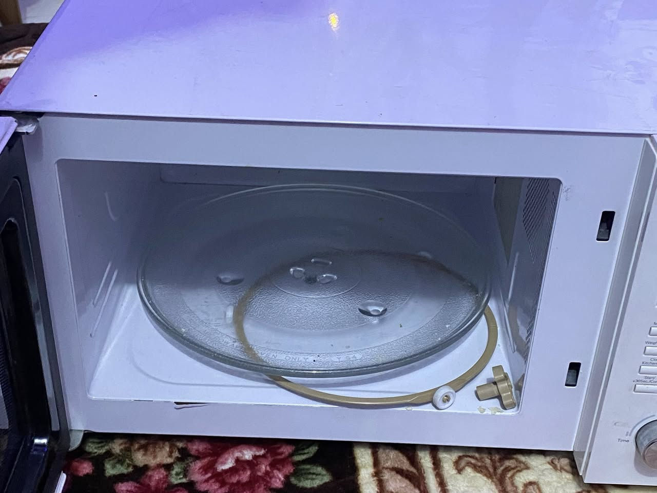 غراض نظيفه مستعمله حي سومر البنوك
***********
