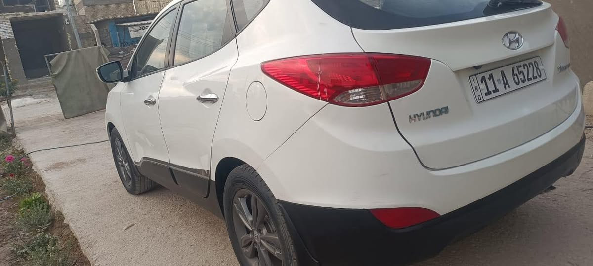 توسان 13 خليجي فول مواصفات
رقم بغداد 
السيآره بيه كارت بالجاملغ الخلفي 
السعر 145 وبيه مجال 
عنواني النجف النداء 
الأستفسار ‭0780 115 9943‬
مكلف بالنشر اني
