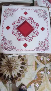 سقف ثانوي للبيع نضيف جداا النقشة الحمراء 32قطعه  النقشة الثانية 37قطعه...