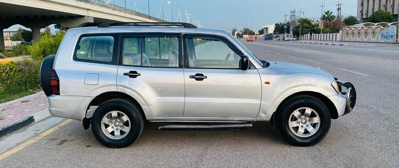 السعر 68 الاستفسار*********** مسيوبوشن باجيرو 2002 مكفولة كفاله عامه من ضربة وصبغ وتبديل مكينه كير حداديه جديده تخم تاير  السياره فول مواصفات فور ويل 7 راكب ويل كب كروم مكينه كير مكفولات بسمنه مشروع وطني سنويه 2029 السياره جديده وجاهزة بمعنه الكلمه جاهزه علا اخر حبايه ماناقصهه برغي مال جناي مكان السياره كربلاء
