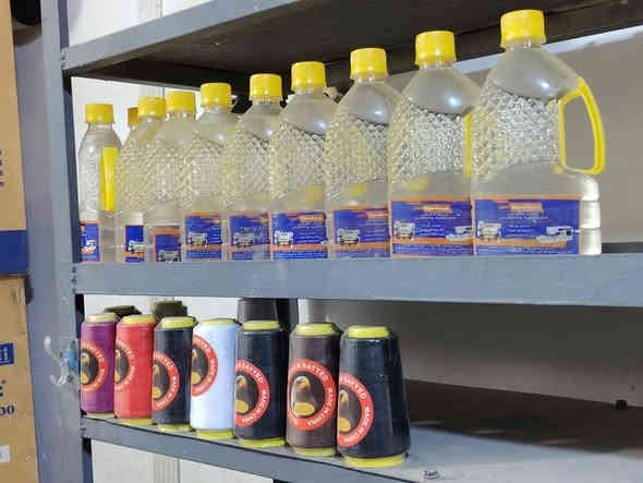 السلام عليكم توفر لدينا كافه مكائن الخياطة الصناعي من أرقى المناشىئ العالميه اليابانيه الباسستر والزوجي معا كارت ضمان سنه حقيقي @والمنزلي والتطريز والفراشه والبراذر والثگل وكافه ملحقات المكائن والزيوت الأصلية والماطور الكاتم للصوت وأبراج المكائن المنزلي والصناعي عنوانه سديره وسطى مدخل السوق مجاور صيدلية المصطفى هاتف ***********//***********واتساب يوجد خدمه توصيل
@إشارة
