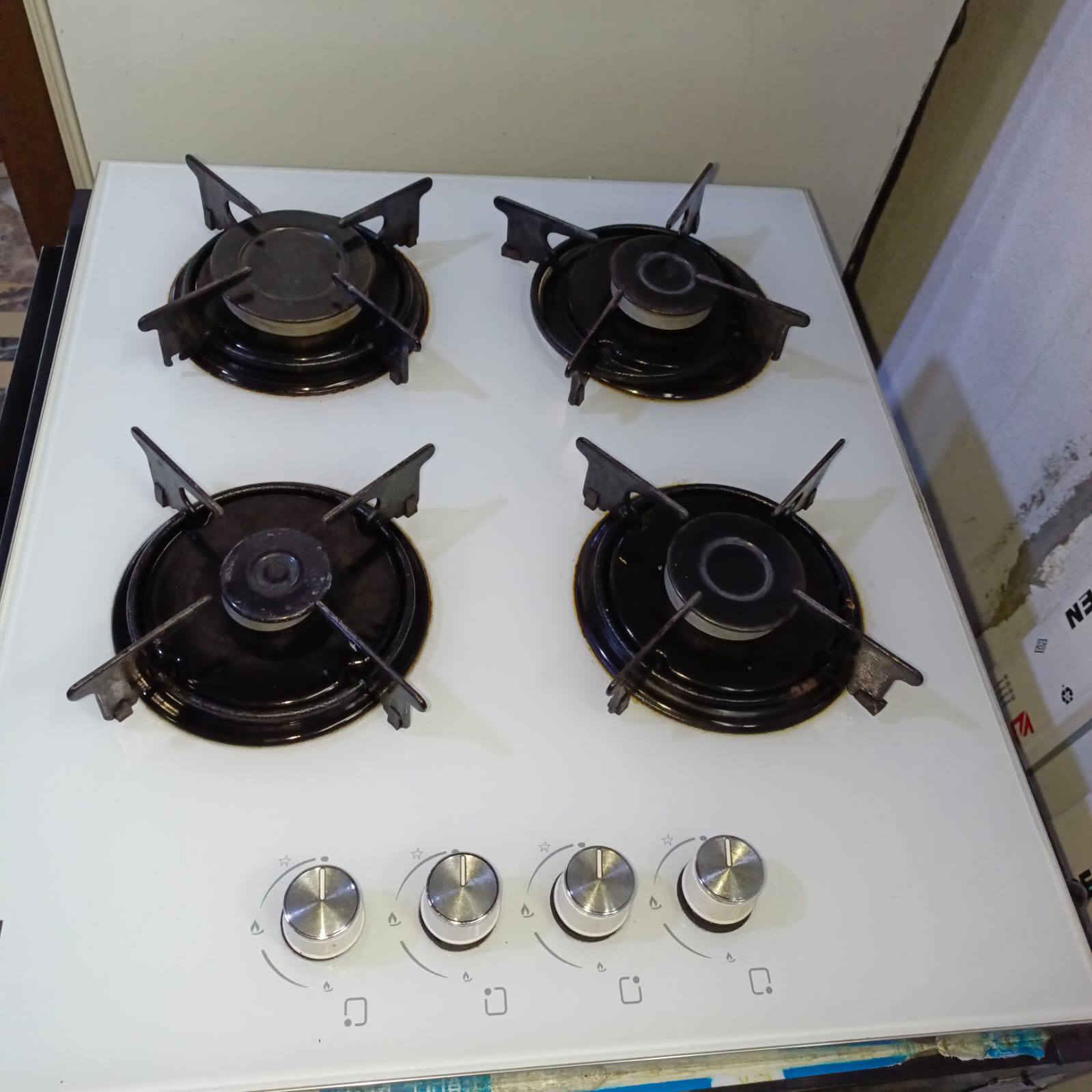 طباخ منضدي للبيع مع كاونتر السعر ١٣٠ لتواصل الاتصال على الرقم ***********
