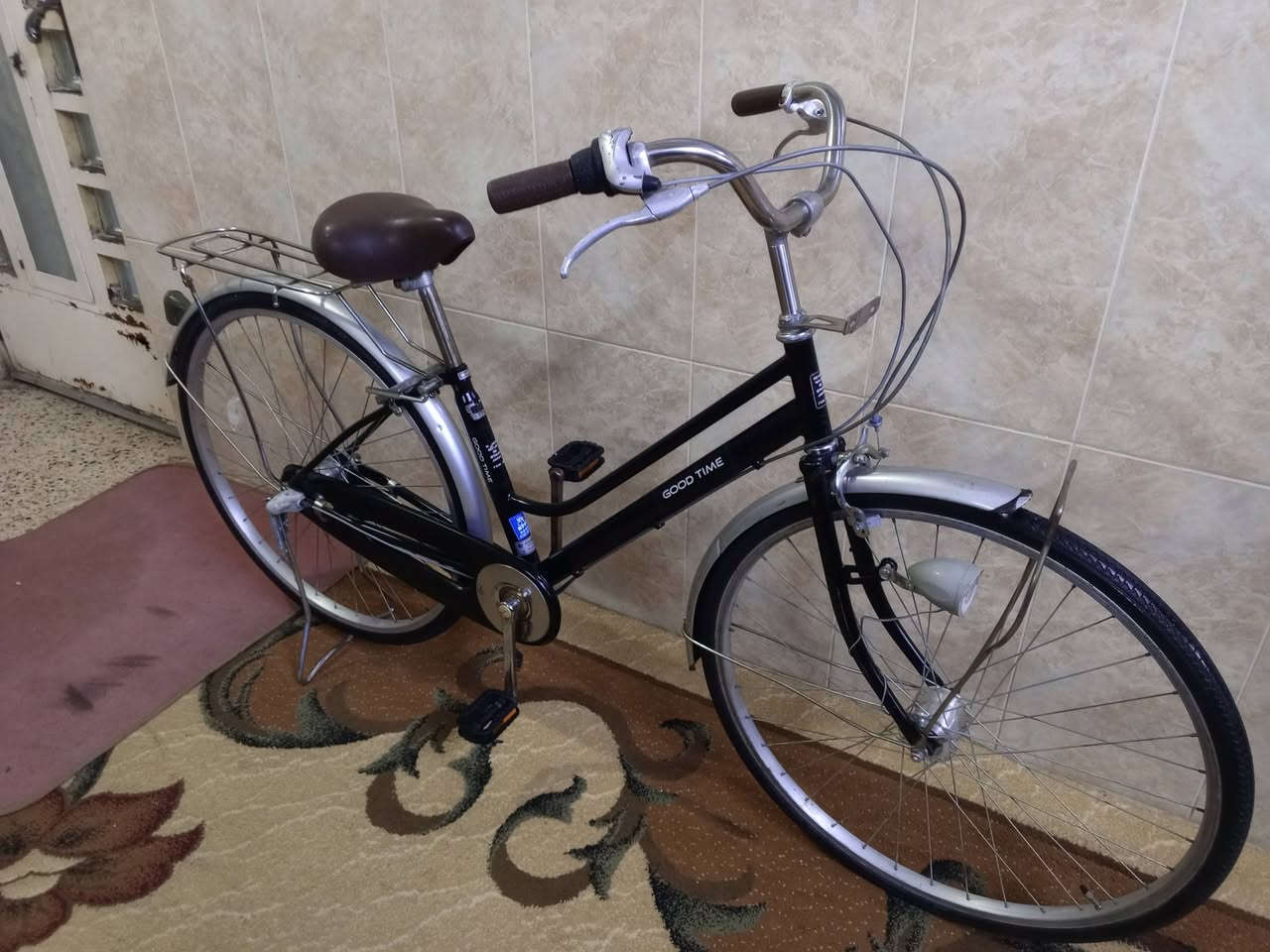 للبيع بسكل عبد الحليم مال حاويه (شحن غير مستخدم ) موديل 2020
الحجم 27 حساس امامي ابيض.
 كير داخلي 3 نمر قفل شغال السعر 75 وبي مجال .
رقم موبايل ***********
