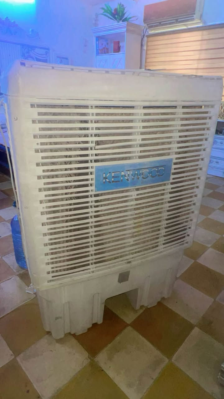 كونفيرا شركه kenwood أخت الجديده بس بيهه كسر فوك بس ممأثر والعقل مال التحكم بالسرعه خربان وشايلي بس تشتغل ربط مباشر على اعلى سرعه يعني العقل بس تحكم سرعه مو اكثراخذته قبل ٧ اشهر ب ٢٠٠ قفل  مكاني بغداد سعره ٥٠ وبيه مجال بسيط متواجده على الماسنجر


**إذا كنت صاحب هذا الإعلان وتريد حذفه لأي سبب، رجاءا أرسل رسالة إلى الدعم الفني**