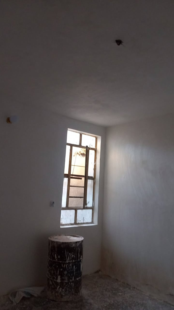 مشتمل للبيع ١٠٠ الحسينيه مسقط شارع عقيد علي ٦٠ و بيه مجال *********** وات ساب
