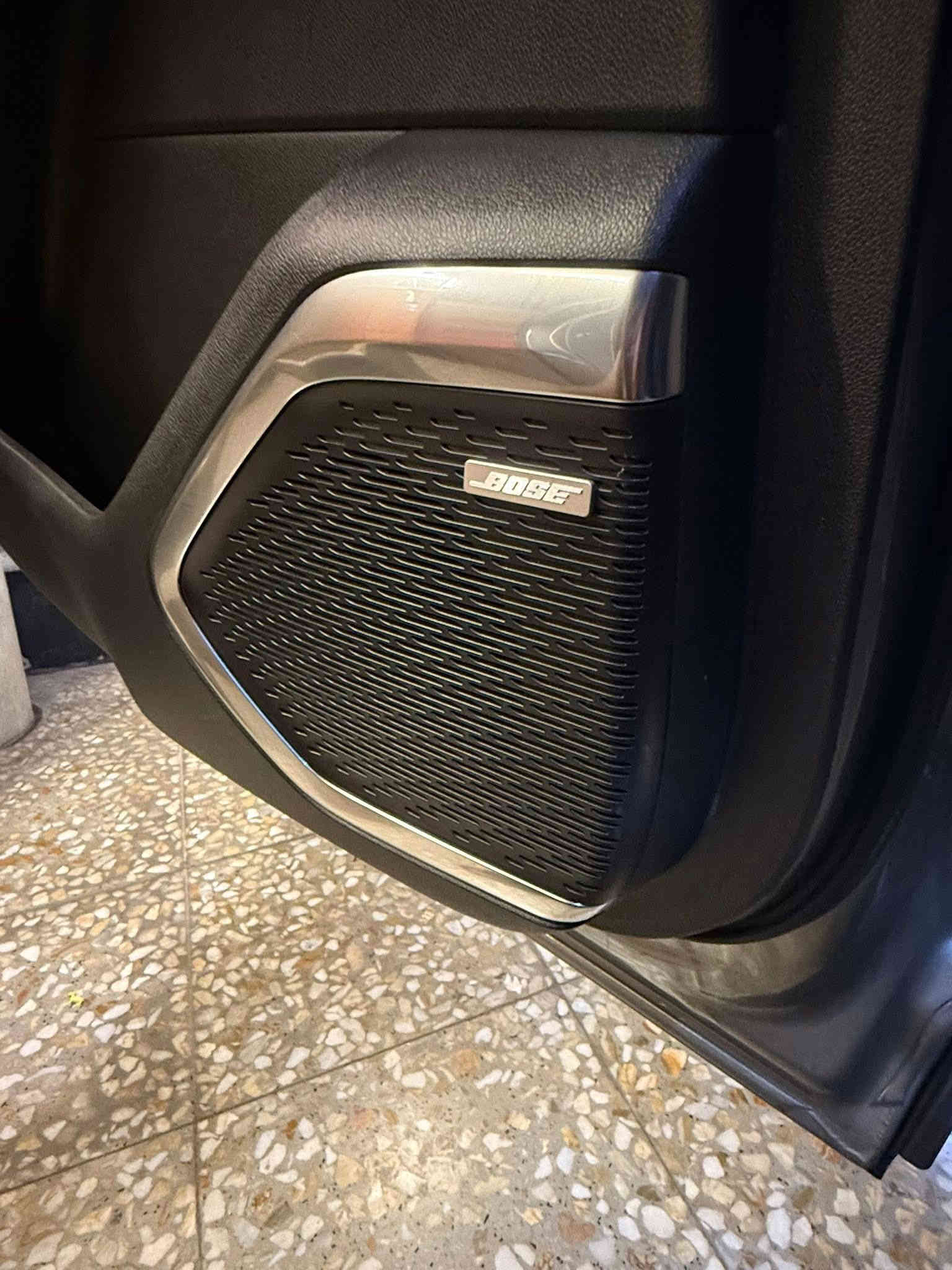 جمسي اكاديا 2024
 شكل الجديد 👍
هاي السياره لاتقارنها ويه الموديل السابق لان اكبر من الموديل  القديم واعلى 
‏👍ELEVATION فول 1/1
‏‎ 1/1فول مواصفات
‏‎الضرر جاملغ الايسر  فقط بدون دواخل بدون شواصي 
صوره ضرر موجود بلمنشور  👍
بانوراما  🏁
رقم بغداد
ويل كب 20
كير تعليك الجديد👍
عداد المسافة 6000ميل 
 محرك حجم 2500 تيربو 👍
رقم بغداد مميز 
‏‎ LED لايتات زينون اصل عالي وناصي مع
 رادار 360 امامي خلفي وجوانب 
كامرات 4 360درجة 
داتى شو 
‏‎حساسات خلفية •
‏‎حساسات و رادارات الاجتياز الجانبية (نقاط عمياء) •
‏‎بالمرايا الجانبية
‏‎شاشة الدشبول حجم كبير للتحكم بايعازات السيارة • تحكم فول كهرباء لكرسي السائق.
‏‎بصمات عدد 4 للابواب مع بصمة جنطة تعمل كهرباء وبصمة •
‏ ‎تشغيل عن بعد من قبل المفتاح
‏‎كشنات هيتر
‏‎ثلاث قطع تبريد •
الكشناب الخلفية منفصل  ‎السيارة 7 راكب 
‏‎جنطة كهرباء •
‏‎دبل كزوز •
‏‎تطعيم صاج لدواخل المركبة •
‏‎اشاير بالمرايا الجانبية •
‏‎تحكم ستيرن جهتين بلوتوث وحاكية وكروس سرعة •
توقف ذاتي وقيادة ذاتية  👍

نضام صوتي من شركة Boos 
وتحكم صوت
‏‎مانع انزلاق ABS نظام •

للاستفسار ***********
