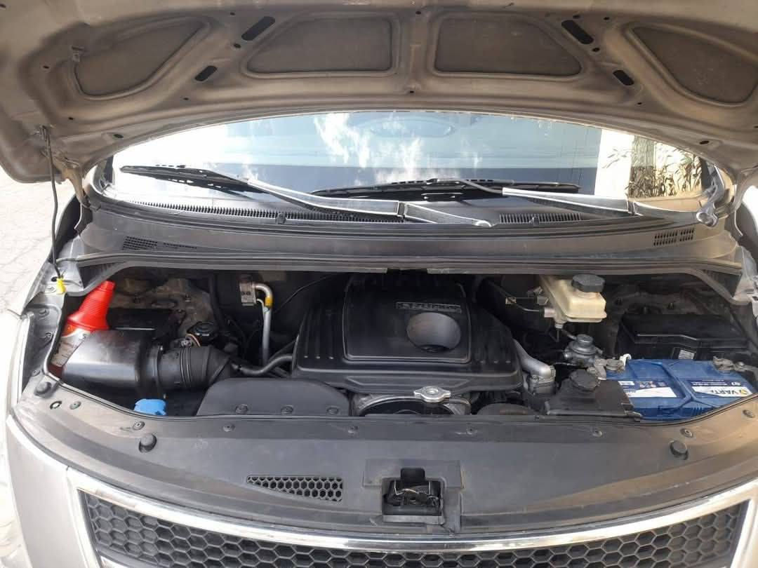 السلام عليكم ورحمه ستاركس للبيع موديل 2012سياره خير من الله كير محرك  12سبلاين حداديه جديده سياره كفاله عامه عده جاملغ امام تبديل بدون دواخل سعر
165 وبيه مجال حك الجيه الاستفسار أكثر اتصل على رقم ‏‪***********‬‏
