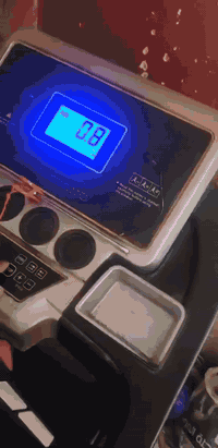 سلام عليكم

جهاز جري جبلي كله شغال ويه الهزاز

 

نضيف بس متروك صار فتره طويله  

هسه الازرار مال التحكم كامت تشكل واكو بيهه وكفت 

مااعرف اذا جانت تتبدل هاي القاعده 

للبيع عله وضعه 125 الف 

 

***********
