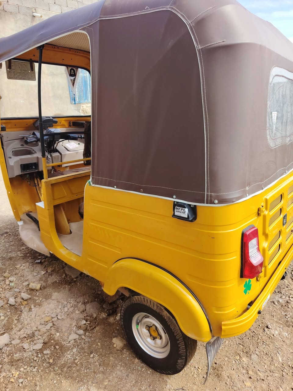 سلام عليكم تكتك لبيع مكفولة من الصبق ولمعجون مكينه مجفته تكتك جديده ***********موديل ١٩ محسوبه علا العشرين ٢٠ قلعه سكر تكتك جديدة رقم ذي قار
