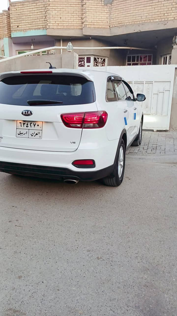 بيع مستعجل
السلام عليكم  للبيع فقط  
 سورنتو وارد أمريكي.  ماشيه 46 mi. 
 بدون ايرباك بدون دواخل   ضرر جاملغ امامي أيسر مبدل 
   محرك V6.    كير 8 نمر        7 راكب 
      شاشة كبيرة 
      4 وضعيات قيادة 
      تحكم جهتين 
     جام 4   اوتو 

   امانه السيارة جديدة. واستخدام شخصي 
  
  مكان واسط 
  السعر    215.  السعر بالنسبة للنظافة جدا مناسب 

   للستفسار.    ***********.
