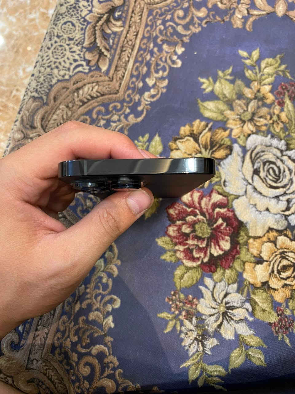 ايفون ١٤ برو ماكس 
بطاريه ٩١
ذاكره 256 
جهاز بلادي 
مغلف جماليه الصور جوه 
للبيع او مراوس 
الهاتف ***********
السعر 825
