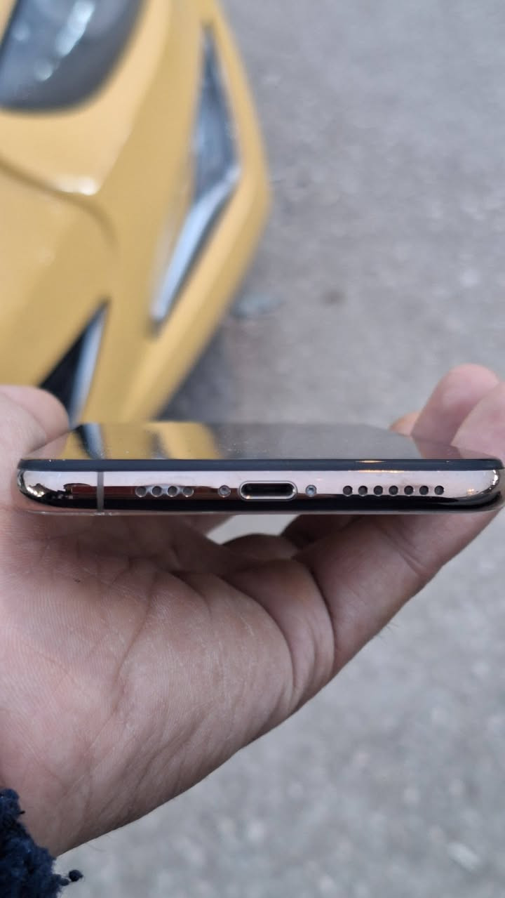 سلام عليكم اكس ماكس للبيع دبل شريحه خطين
مبدل فقط بطاريه100
شاشه 3 خيارات 
ذاكره 256 
شرق اوسط
لون ذهبي زلغ مابي 
فيس ايدي  وكع مني مايشتغل بعد
جهاز مكفول من كلشي كامرات اتصال سعر175 بيع مستعجل
***********
