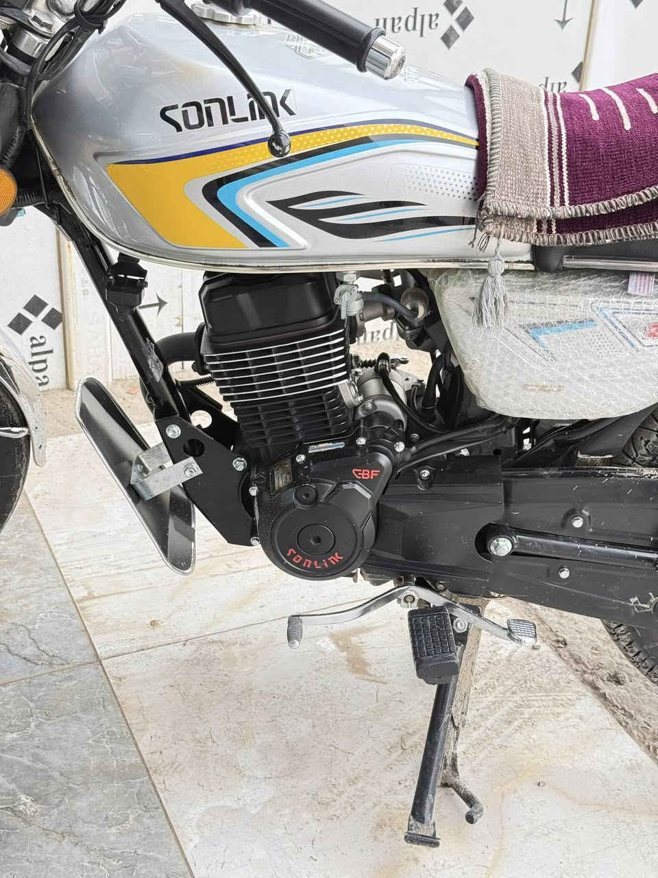 دراجة سيفون للبيع مكفول محرك ذاغطة وزنجيل دراجة المحرك شخط مابي شلعة ومعدل فول كامل مابيه اي نقص مكان عنبكية  ناحيت السلام  خاص مامتواجد الشراي ينتصل عل *********** سعرهة ٨٧٥بيه مجال بصيط
