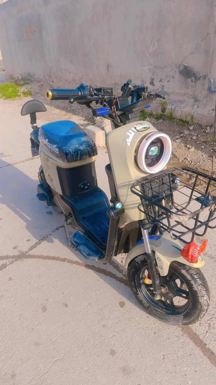 السلام عليكم
موطور شحن (R9) ( آر تسعة ) نضافة فوول ماشاء الله وموديل ( 2026) مستخدم شي قليل البطاريات نضافة فوول جدد ، الشراي تعال وشوف نضافة بعينك السعر 350 الف دينار  أتصل وتدلل ***********
