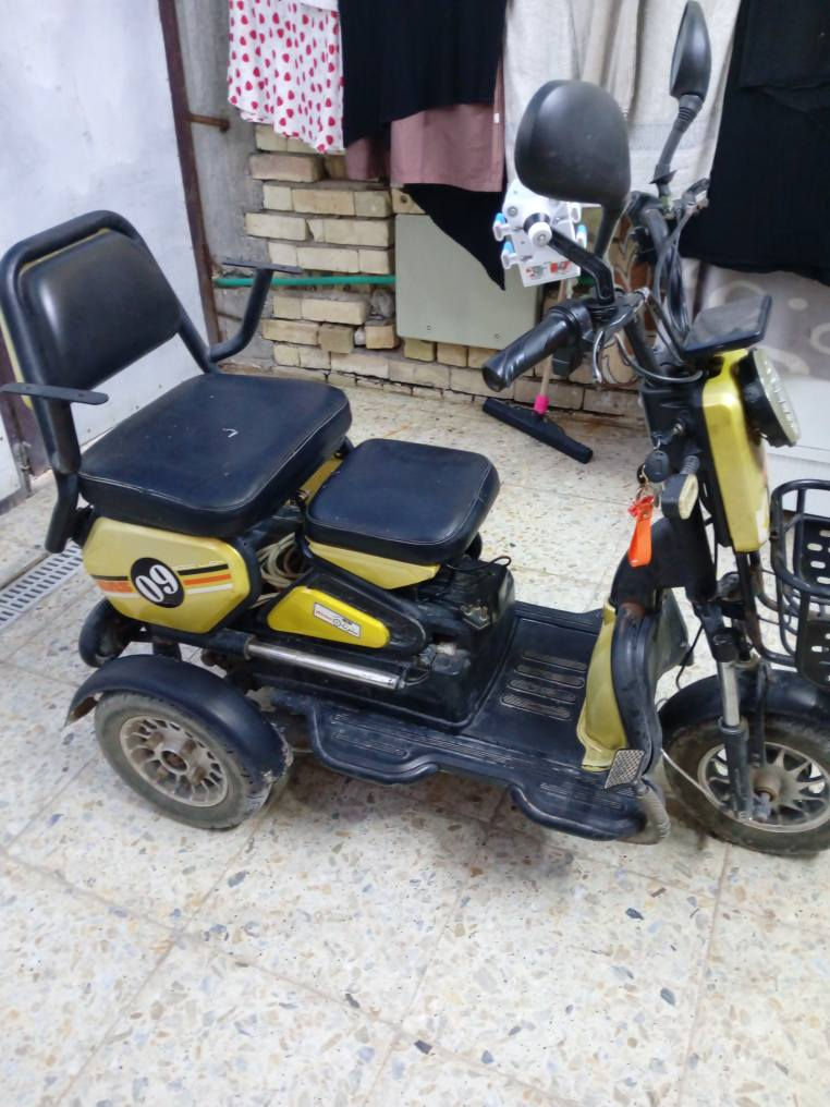 دراجه شحن ثنينهن ب600الف شغالات مستعجل على بيعتهن الاتصال *********** بغداد, العراق
