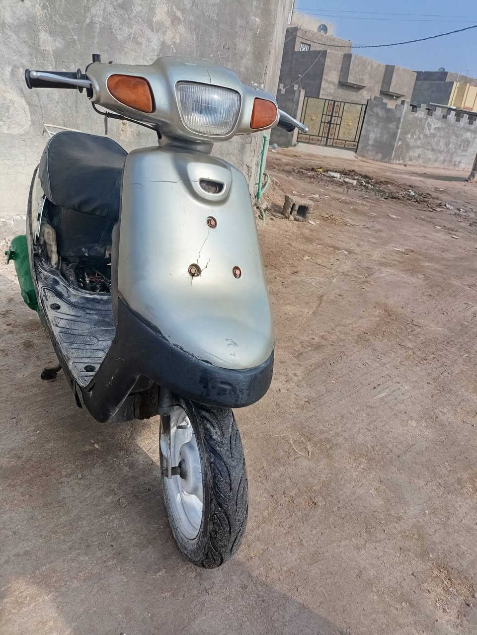 السلام عليكم دراجه للبيع كايمه ابيع كوم حديد سعر 110وبيها مجال العنوان بصره ابي الخصيب البهادريه رقم ***********
