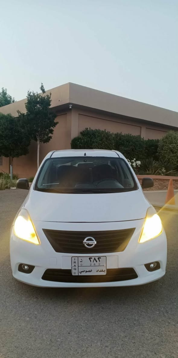 نیسان لاکشمیبای مۆدیل 2014 براوە گیر  توماتیک 
تەبرید ساردیوو گەرمی ئیش دەکا  مەزبوتە 
زۆر پاک و جوانە
شاشە ئایپات 
کامل سیرڤزی بوکراوە  
مەکینە تازە گوریوە  
گیری بە شەرت 
نرخی 40گەڵاو مەجالی ***********  لە کویەم  سەیارەکە ئیمن نیە تەلەفۆن بو ئەو ڕەقەمە بکەن واتس ئەپی هەیە كويسينجاك, أربيل
