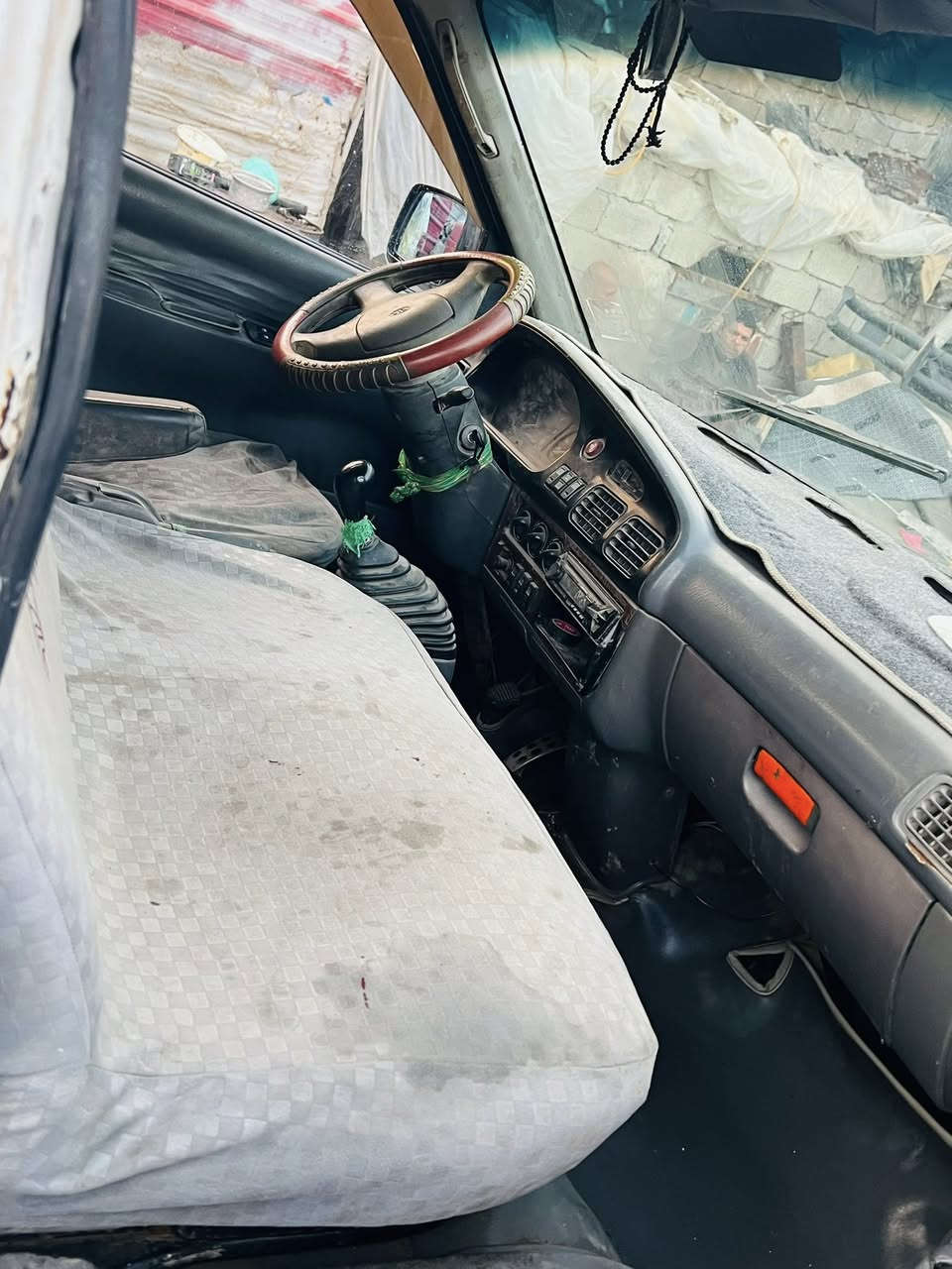 سلام عليكم كيه بريجو مديل 96سياره جاهزه مكينه كر اكسن اكسن حداده حلوه رقم مميز بسمي سنويه جديده رقم انكليزي شواصي انضاف السعر58وبيها مجال قليل العنوان بصره ابو الخصيب رقم الهاتف***********
